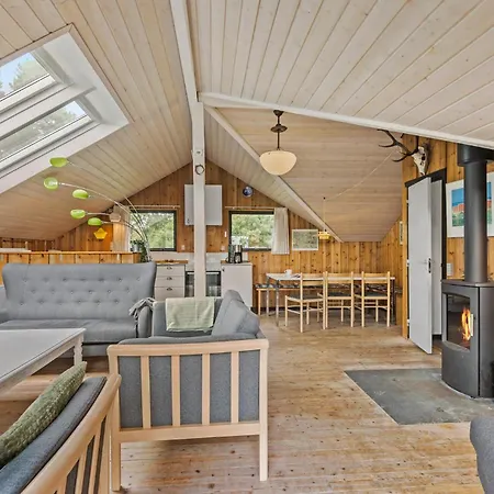 4 Bedroom Lovely In Blåvand