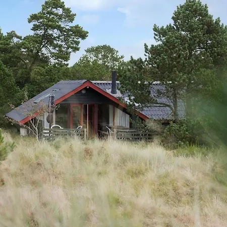 4 Bedroom Lovely In Feriehus Blåvand